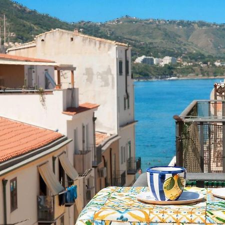 Blue Sea House Apartment Чефалу Екстериор снимка