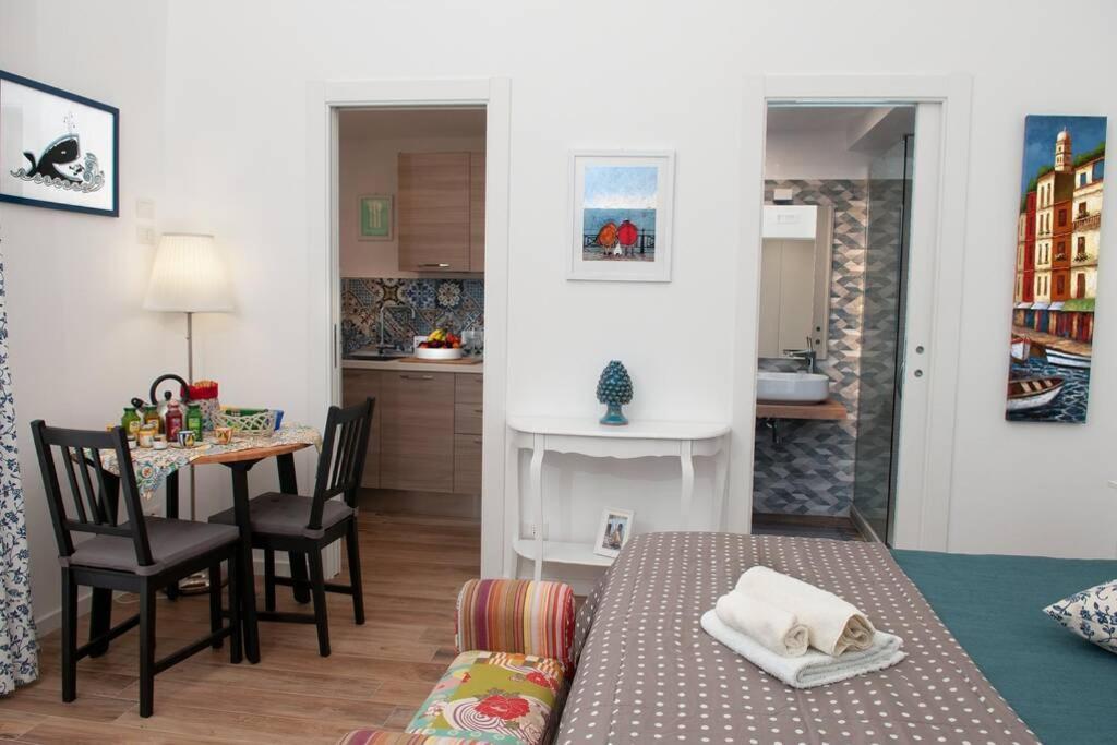 Blue Sea House Apartment Чефалу Екстериор снимка