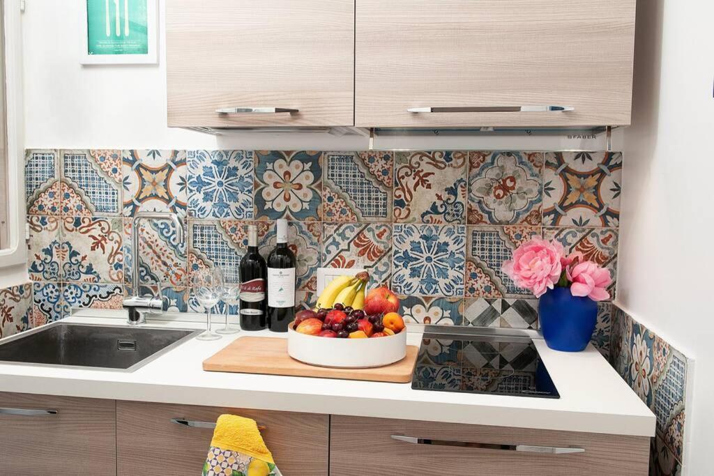 Blue Sea House Apartment Чефалу Екстериор снимка