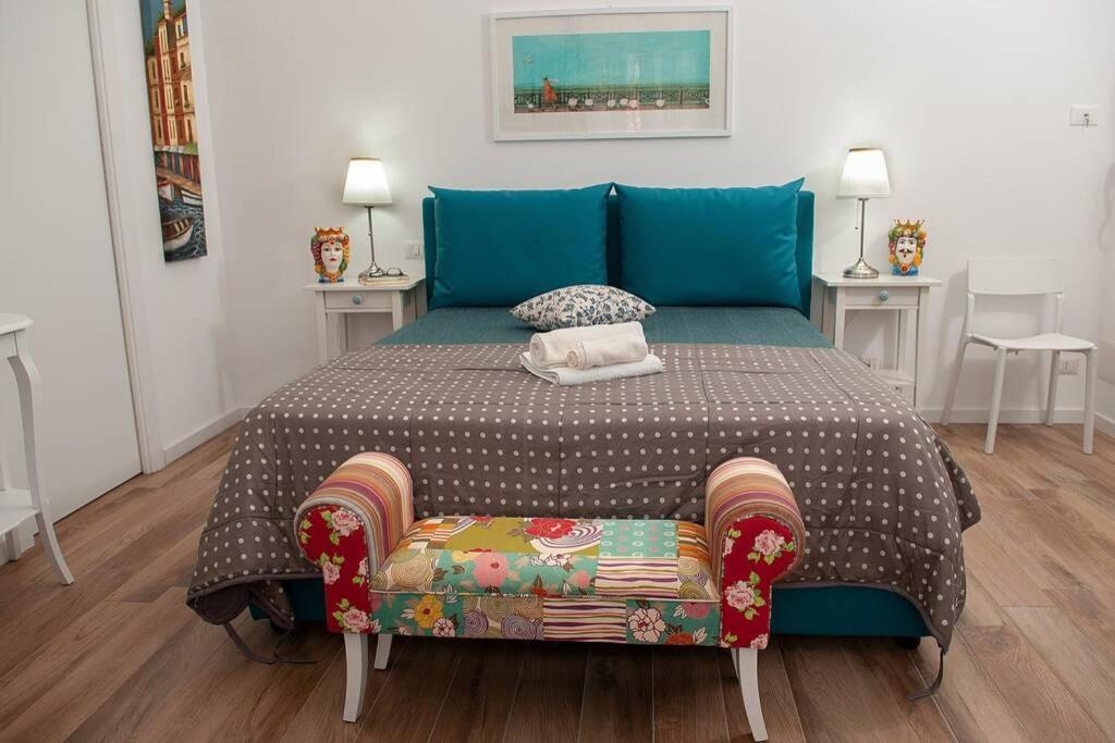 Blue Sea House Apartment Чефалу Екстериор снимка